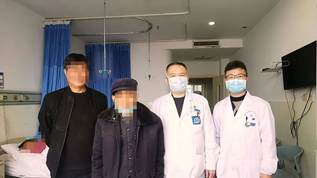 来凤县人民医院为高龄患者成功完成前列腺微创手术