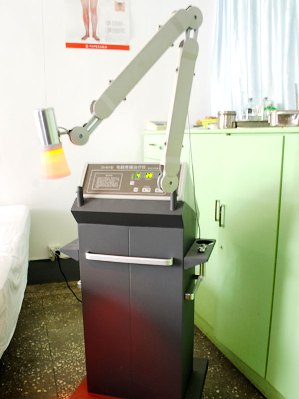 202201141442472683.jpg 偏振光疼痛治疗仪.jpg