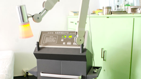 偏振光疼痛治疗仪