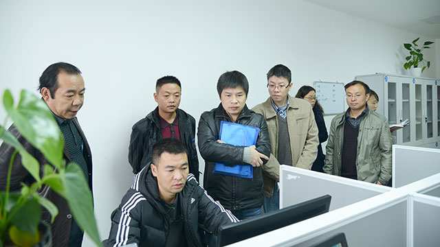 省疾控及州疾控中心一行来我院进行流感监测工作督导检查