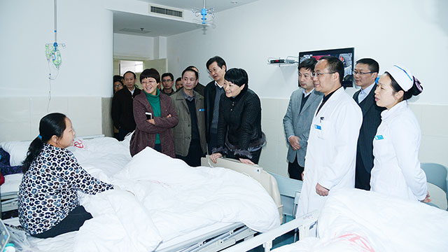 庞州长检查调研