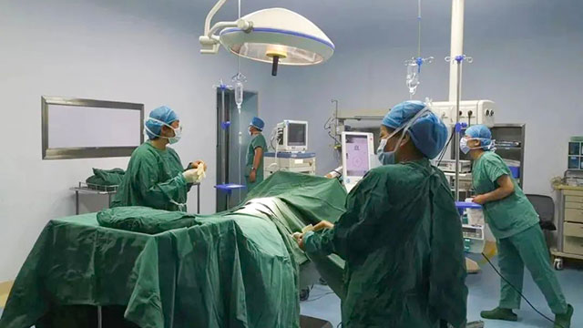 为了抢救生命，她们拼尽全力