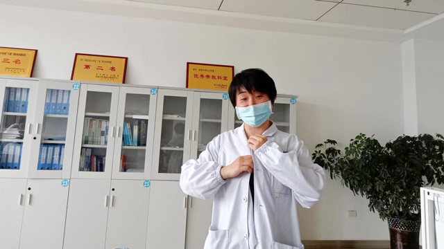 拾金不昧暖人心，好人好事要赞扬