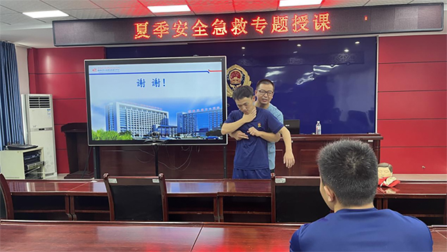 警医合作|来凤县人民医院在我县消防大队开展安全急救知识专题培训