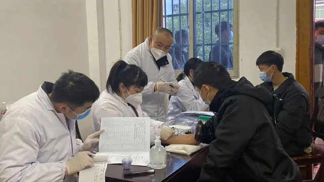来凤县人民医院圆满完成2023年春季征兵体检工作