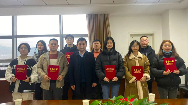 来凤县人民医院：感谢有你，这份荣誉证书颁给最美的青年志愿者