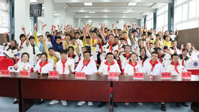 来凤县人民医院团委志愿服务进校园