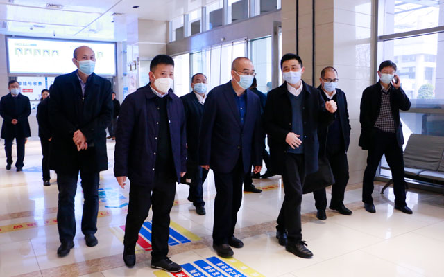 省卫健委张定宇一行来院考察