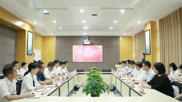 华中科技大学同济医学院附属同济医院来院开展对口帮扶工作