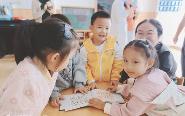 县人民医院深入幼教机构开展系列活动