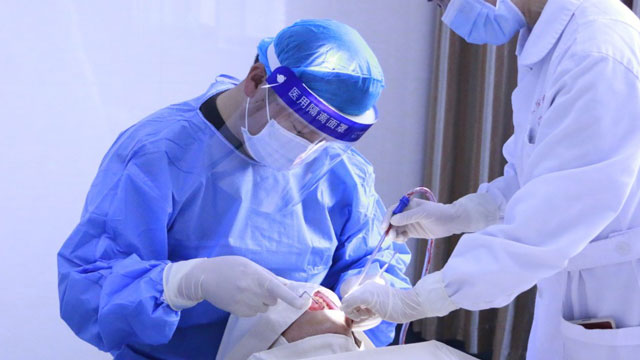 【武大口腔医院专家帮扶我院动态】口腔科专家杨宏业教授来啦