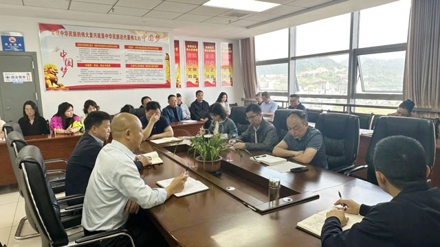 来凤县人民医院开展读书日活动