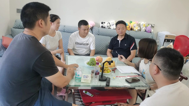 来凤县人民医院：访党员干部，促廉洁党风