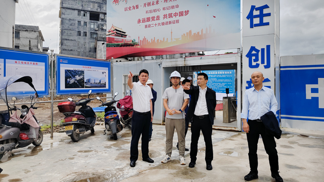 2024年4月29日副县长张作明调研门急诊综合楼建设