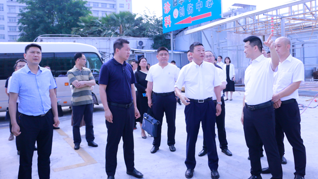 2024年5月22日县委书记李伟至我院调研口子县标杆医院暨数智化管理