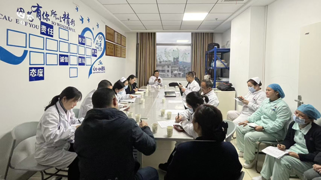 来凤县人民医院多学科协作，成功救治99岁输尿管结石危重患者！