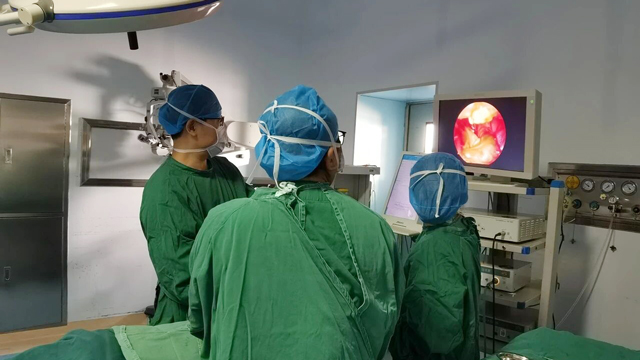 技术再突破！李良波教授微创手术巧除颈部囊肿