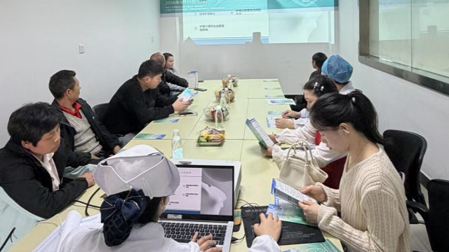 一份手册、一场工休会、一段专家视频！一场有温度的肿瘤防治宣传周活动